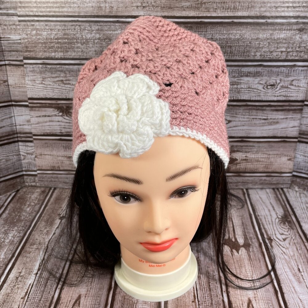 Handmade Mauve White Women Flower Soft Crocheted Beanie Hat USA NEW